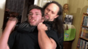  : 